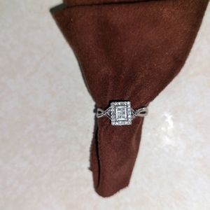 1/4 Carat T.W. Silver princess cut women's diamond engagement ring